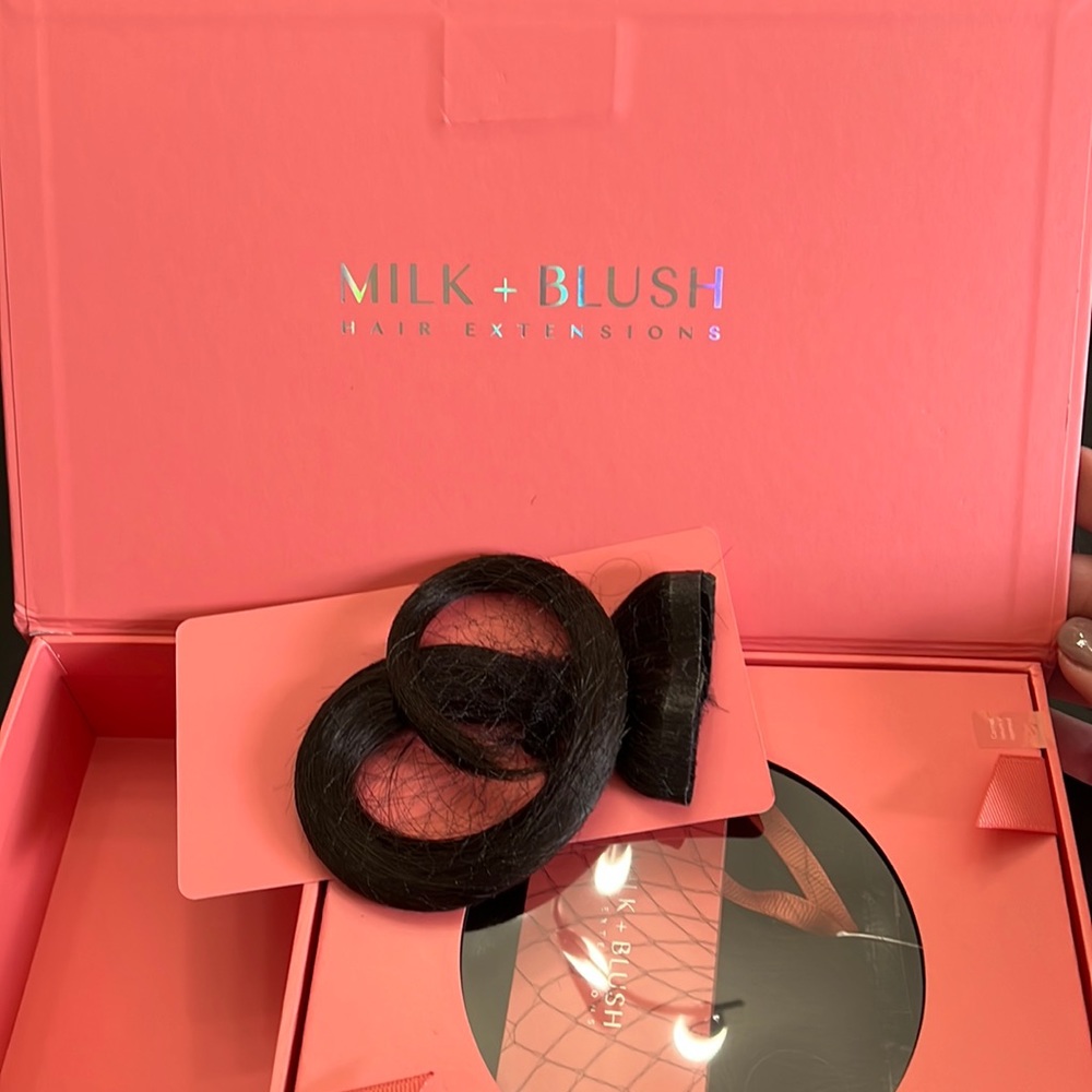 Milk + Blush 12” Seamless Clip-In Hair Extensions, 140g, Natural Black. New.